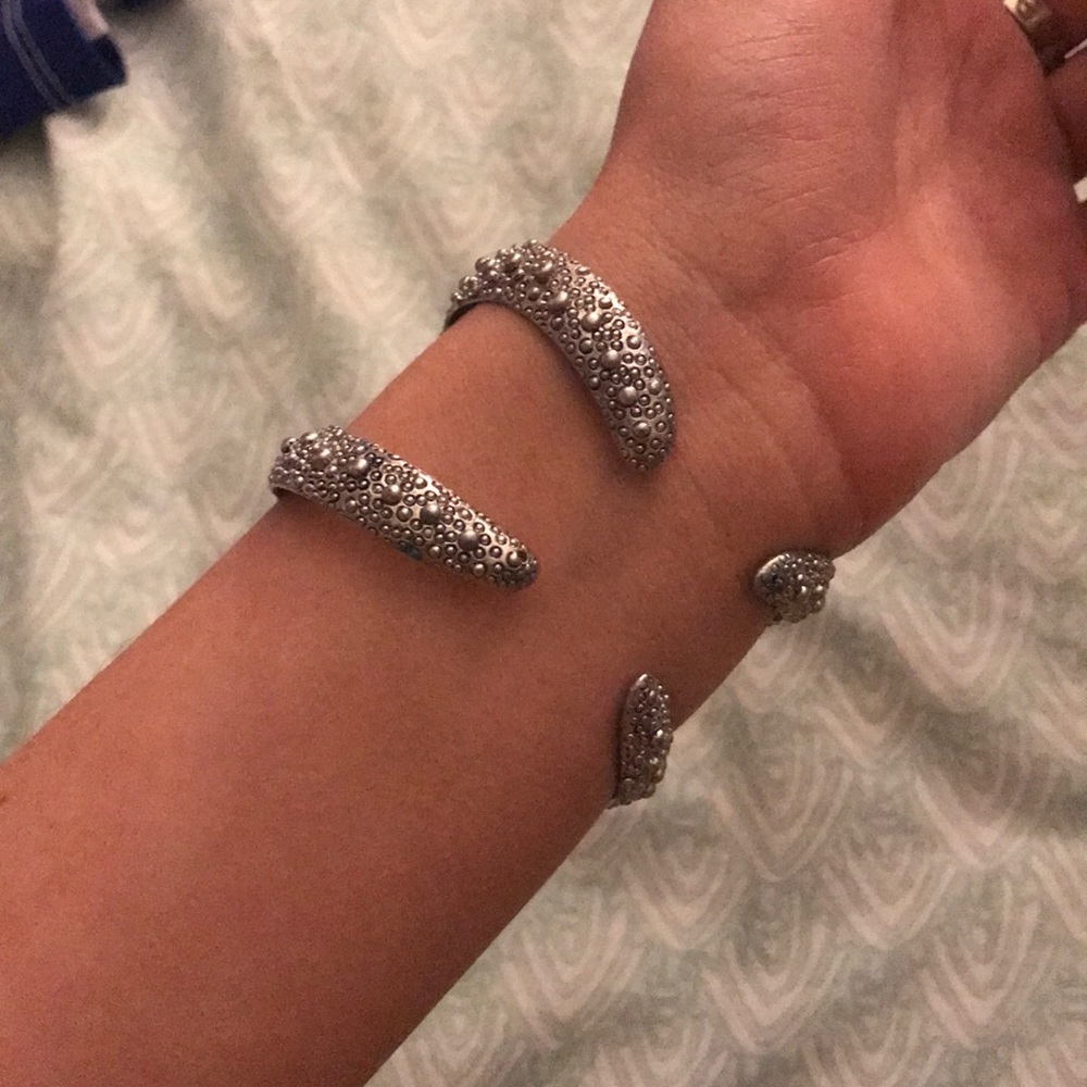 Starfish statement bracelet - Picture 3 of 3